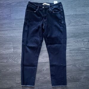 Levi’s Mid Rise Skinny Jeans